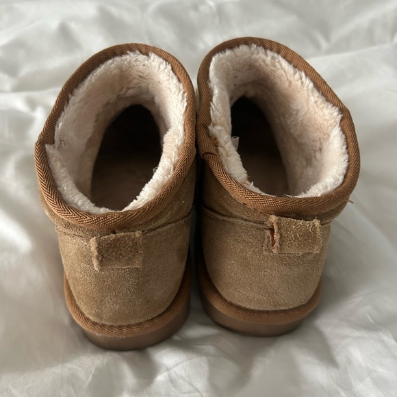 Cushionaire Ankle Fur Boots - Picture 5 of 7